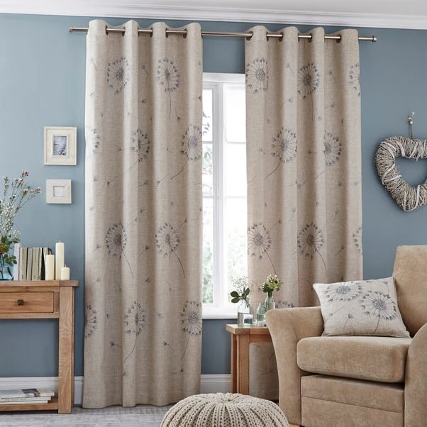 Dunelm Trinity Metal Eyelet Curtain Pole - Image 3