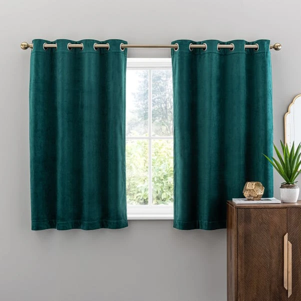 Dunelm Isla Ultra Blackout Emerald Eyelet Curtains - Image 6